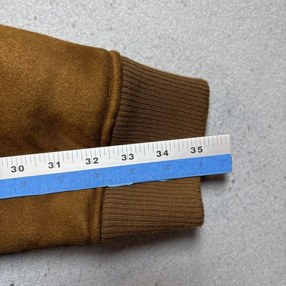 Levis please check